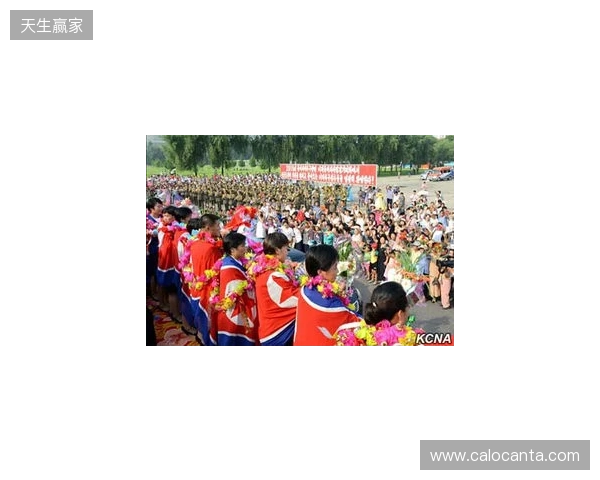 夺得湘超冠军!永州队球员乘坐花车回城,市民夹道欢迎