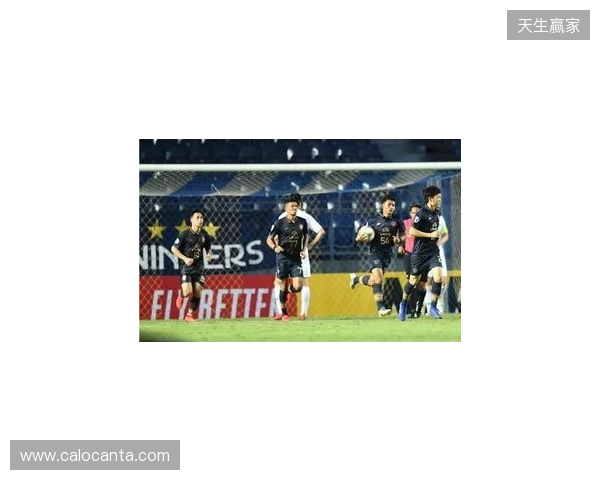 武里南联主帅:虽然申花排名并不靠前,但我们绝不会轻视他们 武里南联主帅:虽然申花排名并不靠前,但我们绝不会轻视他们