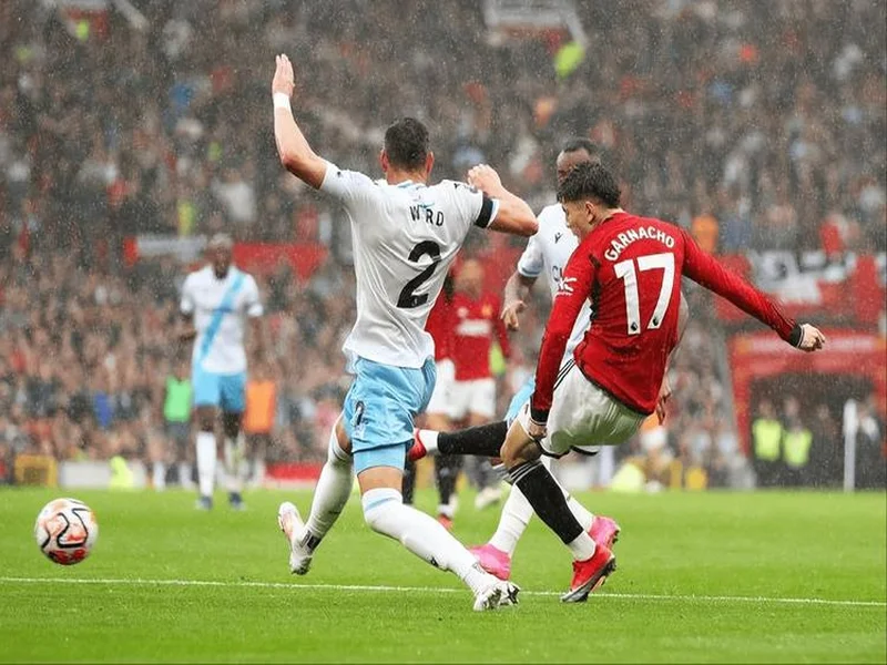 邮报：为马奎尔的离开做准备，曼联考虑引进森林后卫穆里略